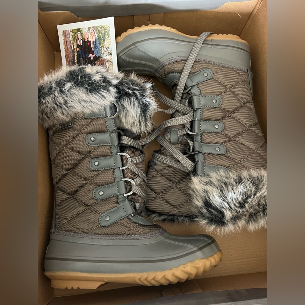 Bearpaw Snow Boots Gray used once